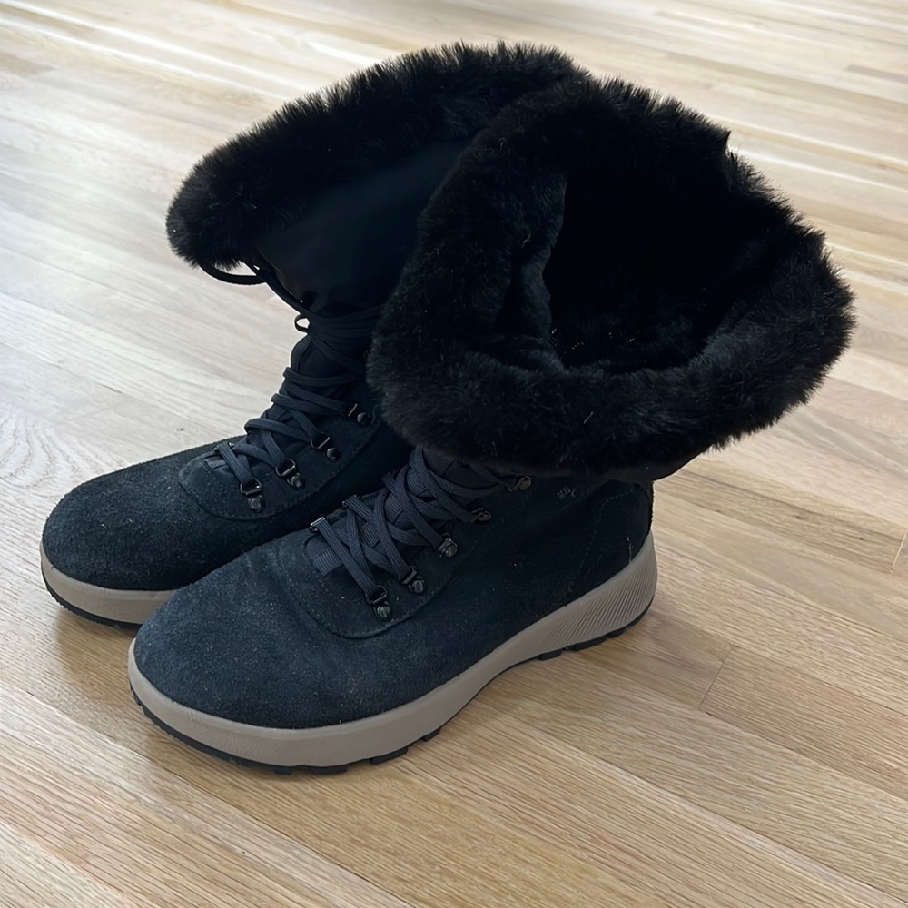 Women's Slopeside Village Omni-Heat High Boot - Limited Edition Size 8.5